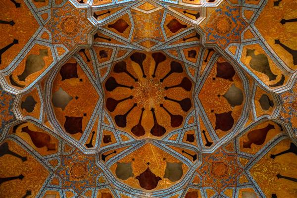 عالی قاپو اصفهان عکاسی هنری سقف عمارت اتاق موسیقی
