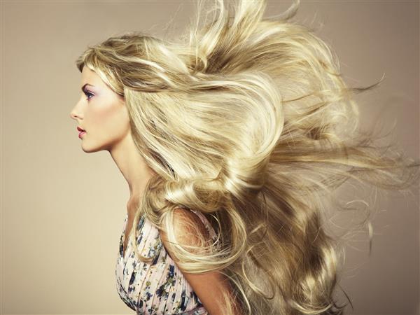 عکس مدل زن زیبا با موهای باشکوه عکس مد
