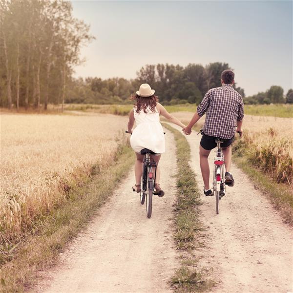 دوچرخه سواری رمانتیک
