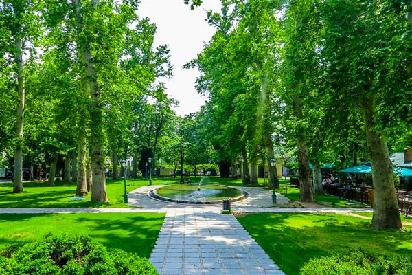 نمای باغ فواره باغ مجتمع کاخ نیاوران تهران از غرفه احمد شاهی