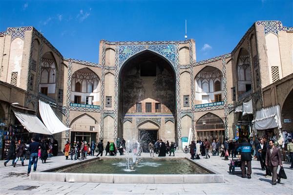 اصفهان ایران مردم در لبه میدان امام