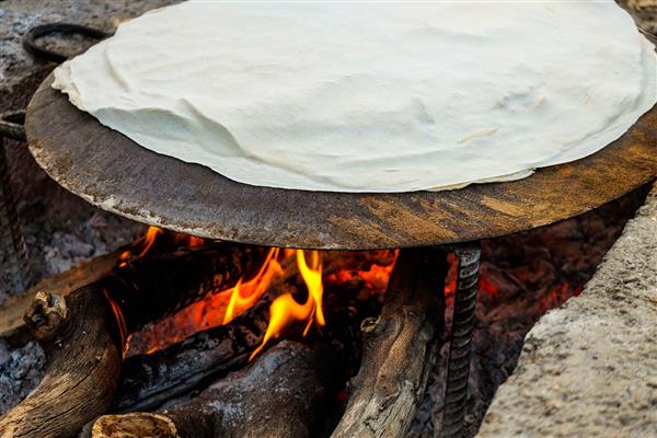 نان سنتی عشایر در کوههای زاگرس