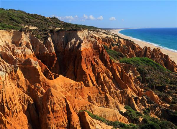 پرتغال آلنتخو غربی پارک طبیعی ساحل آتلانتیک سازندهای صخره ای زیبا و ساحل بکر و خالی از سکنه