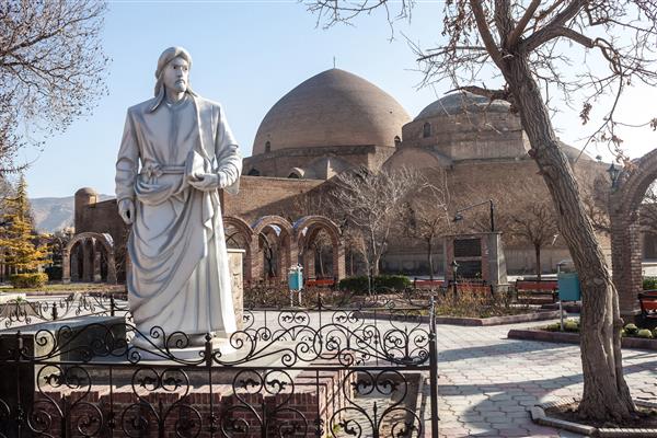 مسجد آبی و تندیس شاعر خاقانی تبریز ایران