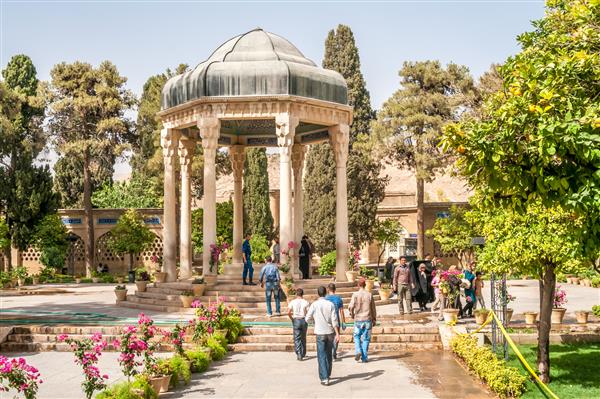 شیراز ایران - آرامگاه حافظ شاعر ایران در شیراز حافظ شاعر پارسی بود
