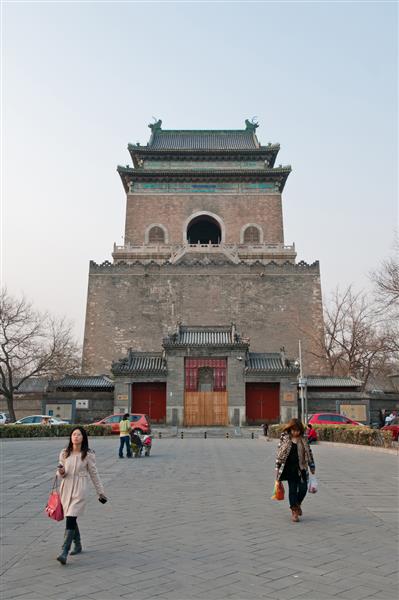 پکن چین زنان چینی پکن در میدان بین ژانگلو برج ناقوس
