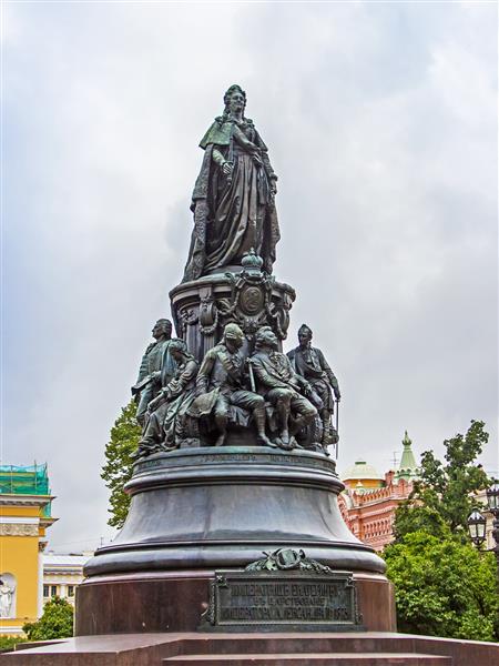 سن پترزبورگ روسیه بنای یادبود کاترین بزرگ در پارک کاترین