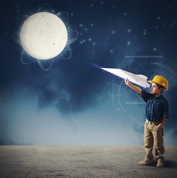 کودک تصور می کند که شاتلی را به سمت ماه پرتاب می کند