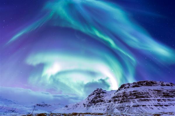 نور شمالی شفق قطبی در ایسلند