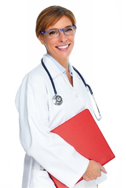 زن پزشک پزشکی بالغ که در پس زمینه سفید جدا شده است