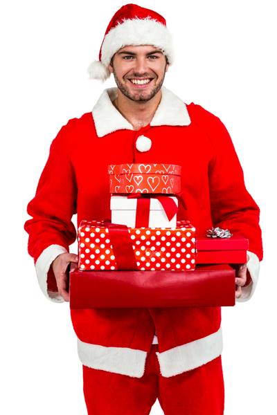 مرد شاد با لباس سانتا با هدایایی در زمینه سفید