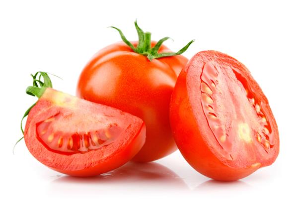 سبزیجات گوجه فرنگی قرمز با برش جدا شده بر روی زمینه سفید