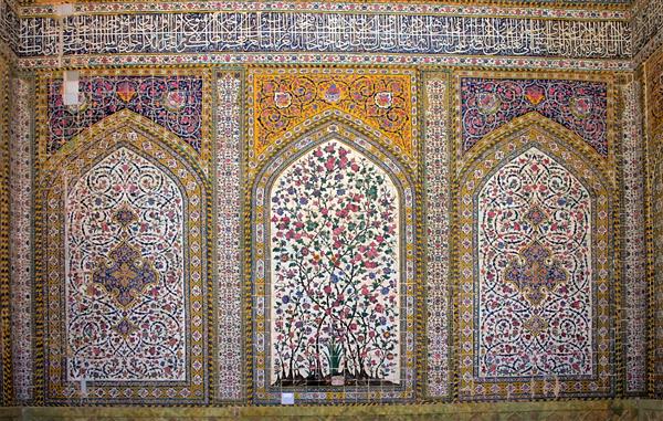 کاشی کاری داخلی مسجد رجنت شیراز ایران