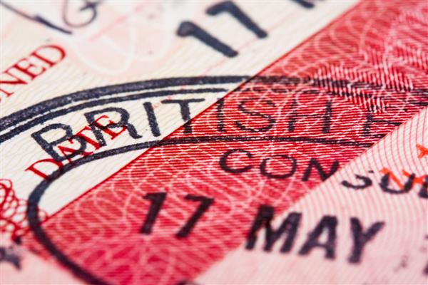 مهر ورود و خروج ویزای انگلیس در گذرنامه
