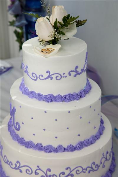 کیک عروسی و تاپ با حلقه