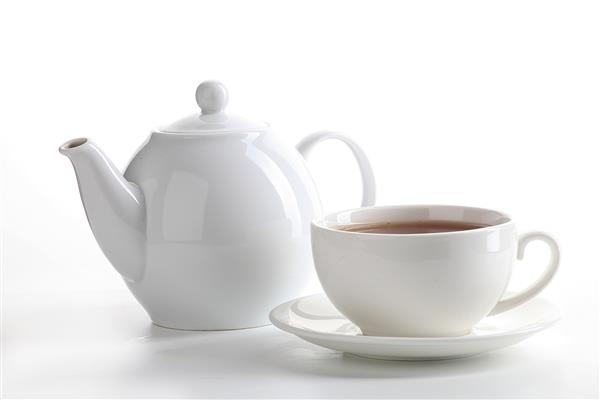 یک فنجان چای با قوری