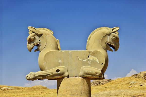  عکس تخت جمشید در زمان هخامنشیان