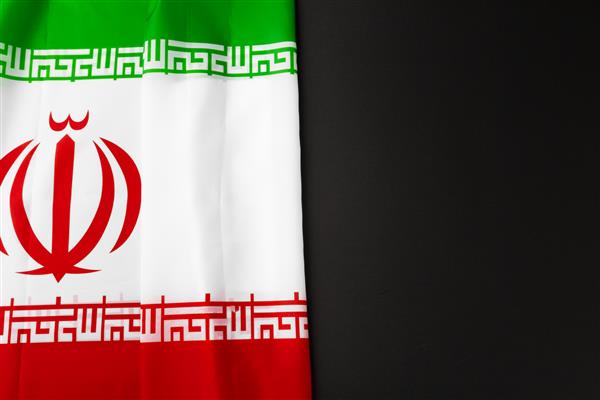 عکس پرچم پارچه ای ایران نمای نزدیک