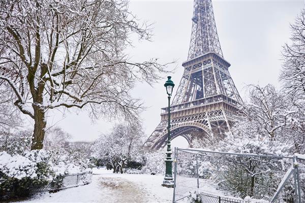 برج ایفل پاریس زیر برف