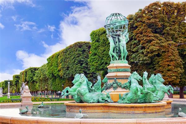 فواره باغ لوکزامبورگ در پاریس