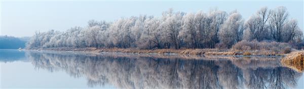 عکس رودخانه دان در روسیه در پاییز قبل از تشکیل منظره پانوراما یخی