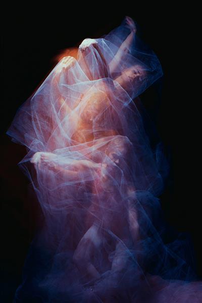 عکس به عنوان هنر - رقص نفسانی از یک بالرین زیبا
