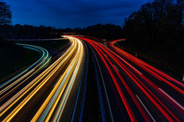 ترافیک با مسیرهای نوردهی طولانی خودروها