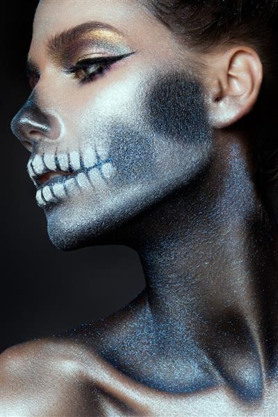 دختر زامبی شیک پرتره یک زن زامبی پین آپ پروژه نقاشی بدن آرایش هالووین