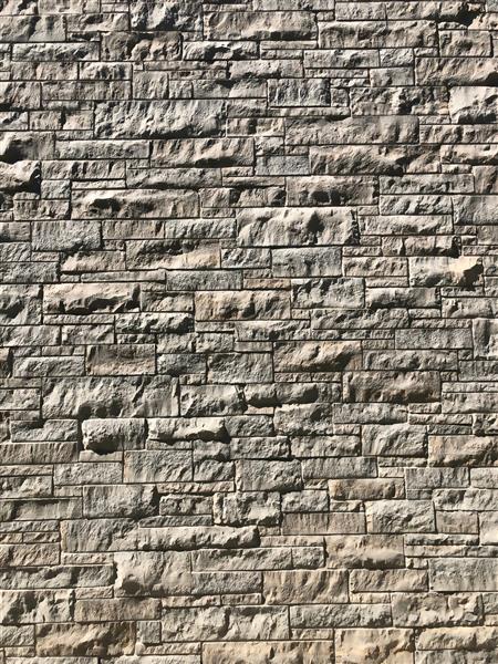 دیوار آجری ساخته شده از سنگ