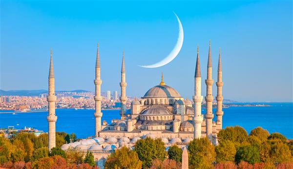مسجد آبی با هلال ماه ماه نو سلطان احمد استانبول ترکیه