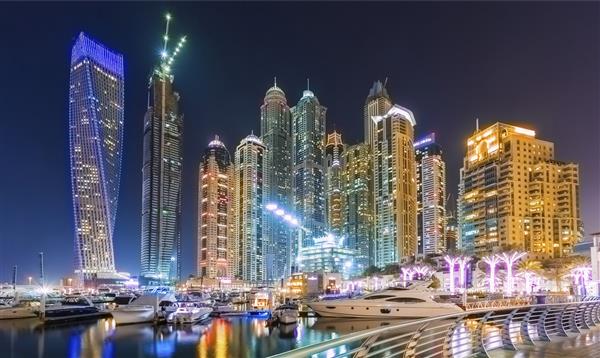 دبی امارات متحده عربی 29 فوریه 2016 منظره هوایی زیبا در دبی مارینا درست بعد از غروب آفتاب