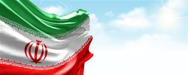 پرچم ایران در آسمان آبی بنر پانوراما افقی