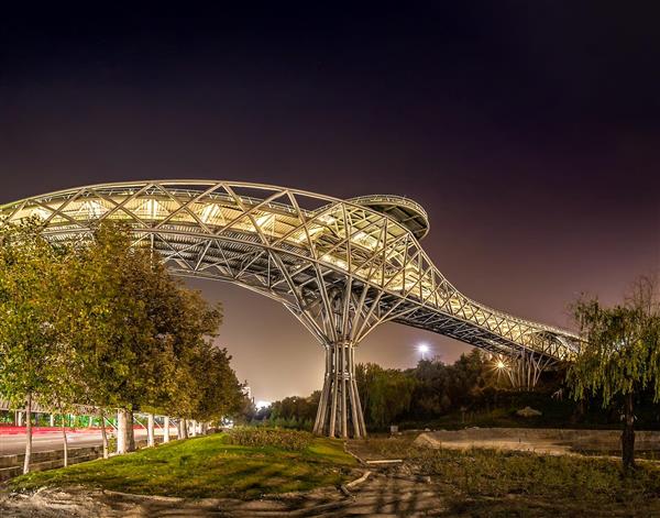 پل طبیعت در تهران زیبا