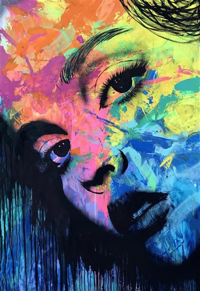 چهره یک دختر در نقاشی انتزاعی رنگارنگ