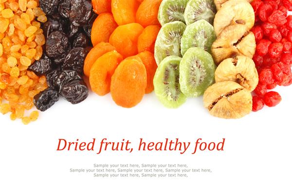 مجموعه میوه های خشک در زمینه سفید مفهوم غذای سالم و متن