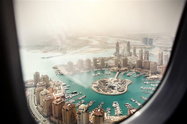 دوحه پایتخت کشور قطر نمایی از پنجره هواپیما