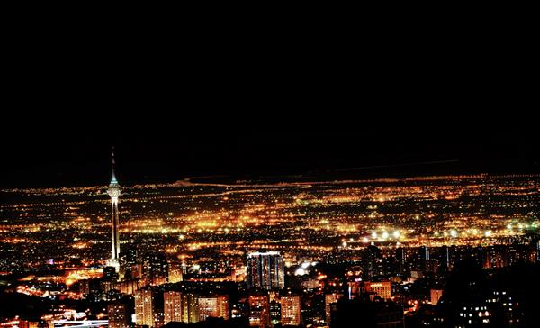 نقطه دید تهران بر فراز برج میلاد در شب