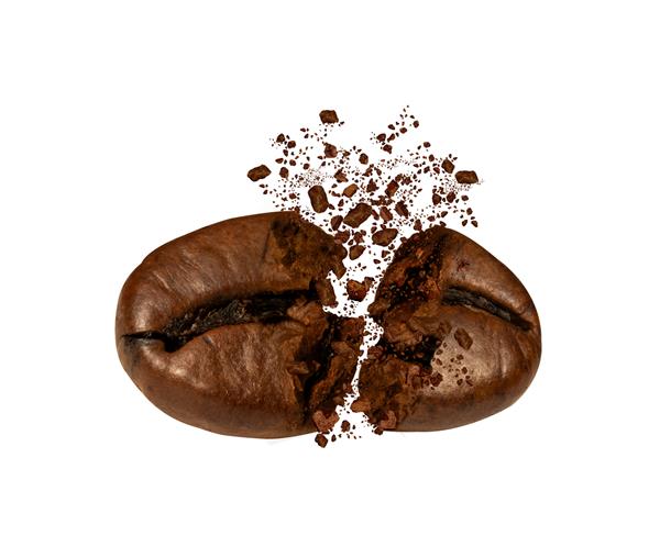 نمای نزدیک از انفجار دانه قهوه جدا شده