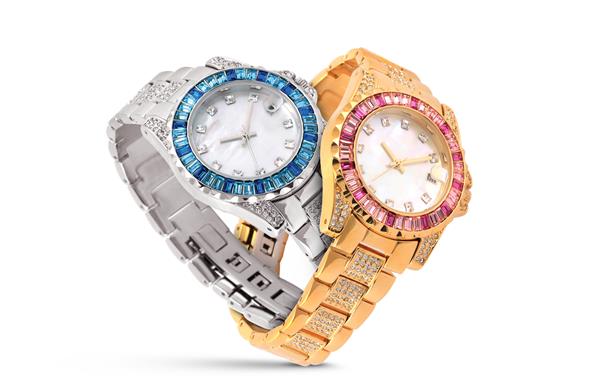 ساعت‌های لوکس جدا شده روی پس‌زمینه سفید با مسیر برش طلایی ساعت‌های زنانه و مردانه ساعت‌های زنانه و مردانه