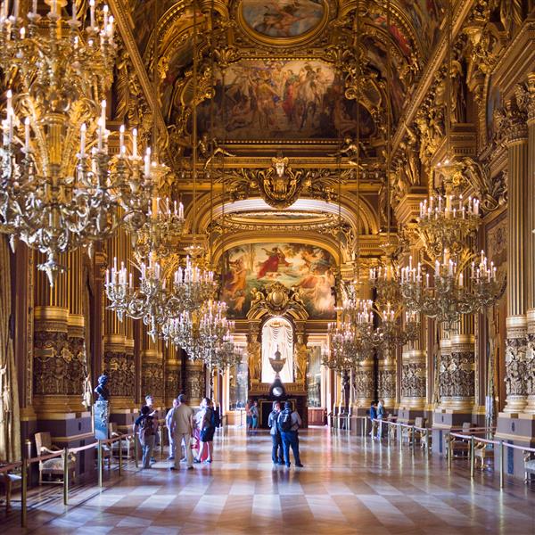 پاریس فرانسه - 6 ژوئن 2015 فضای داخلی کاخ گارنیه اپرا گارنیر در پاریس فرانسه در ابتدا Salle des Capucines نام داشت