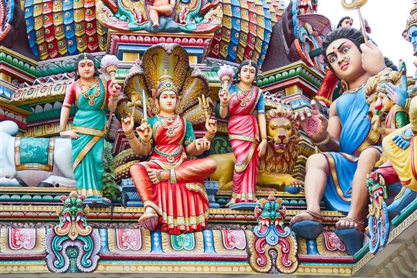 تکه ای از تزئینات معبد هندو سری ماریامان در سنگاپور
