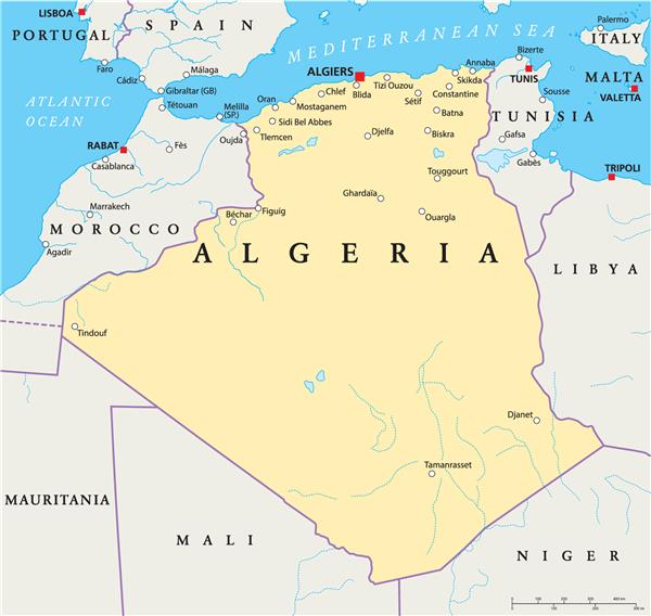 نقشه سیاسی الجزایر - نقشه سیاسی الجزایر با پایتخت الجزایر مرزهای ملی مهمترین شهرها رودخانه ها و دریاچه ها تصویر برداری با برچسب انگلیسی و مقیاس