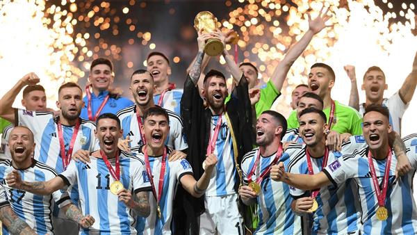 پوستر تیم آرژانتین و لیونل مسی در قهرمانی جام جهانی 2022