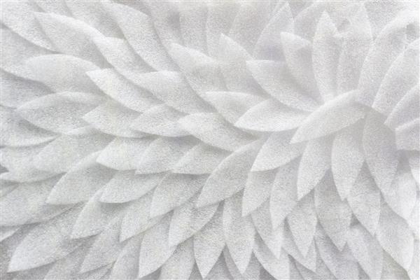 طرح سفید دست ساز از گلبرگ های دوار سفید