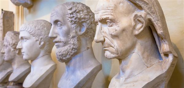 چشم انداز مجسمه های کلاسیک در موزه واتیکان واتیکان شهر رم
