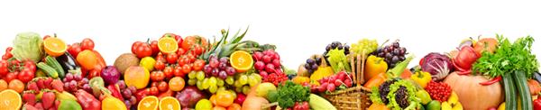میوه ها و سبزیجات تازه مفید برای سلامتی جدا شده در زمینه سفید