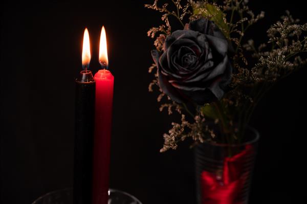 گل سیاه با شمع مشکی و قرمز روشن روز ولنتاین ویژگی‌های جادویی آیین‌های ویکان مفهوم باطنی طلسم‌ها مفهوم ویکا