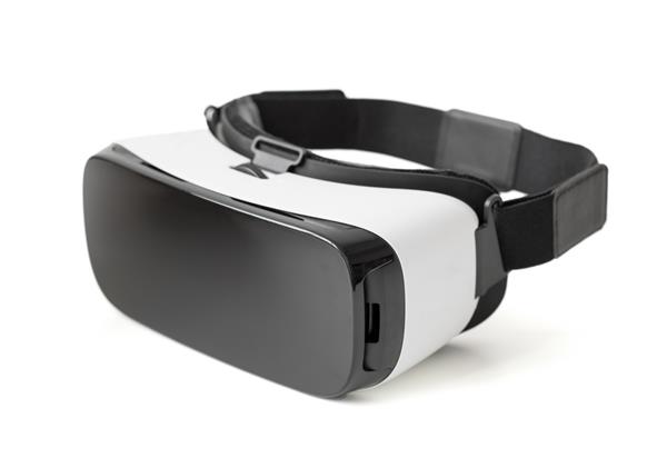 عینک واقعیت مجازی در پس زمینه سفید