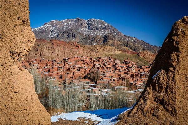 روستای کوهستانی ابیانه در بخش مرکزی ایران