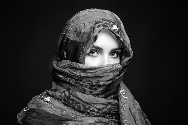 زن جوان زیبا با حجاب دختر زیبایی با حجاب مد زن به سبک اسلامی یا هندی مردم قومی